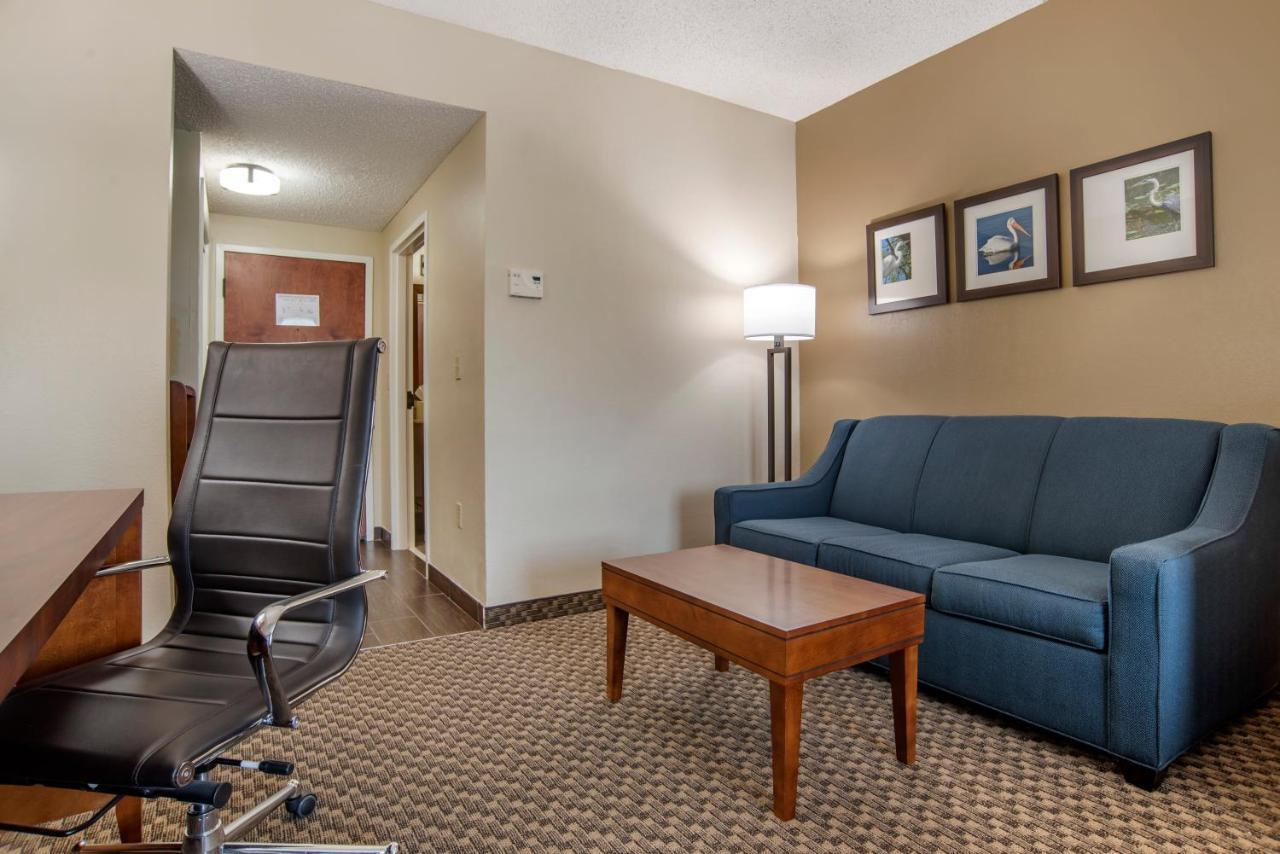 Comfort Suites Tallahassee Capitol - University Area Exteriér fotografie