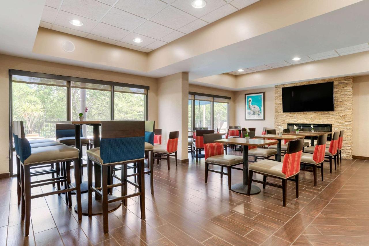 Comfort Suites Tallahassee Capitol - University Area Exteriér fotografie